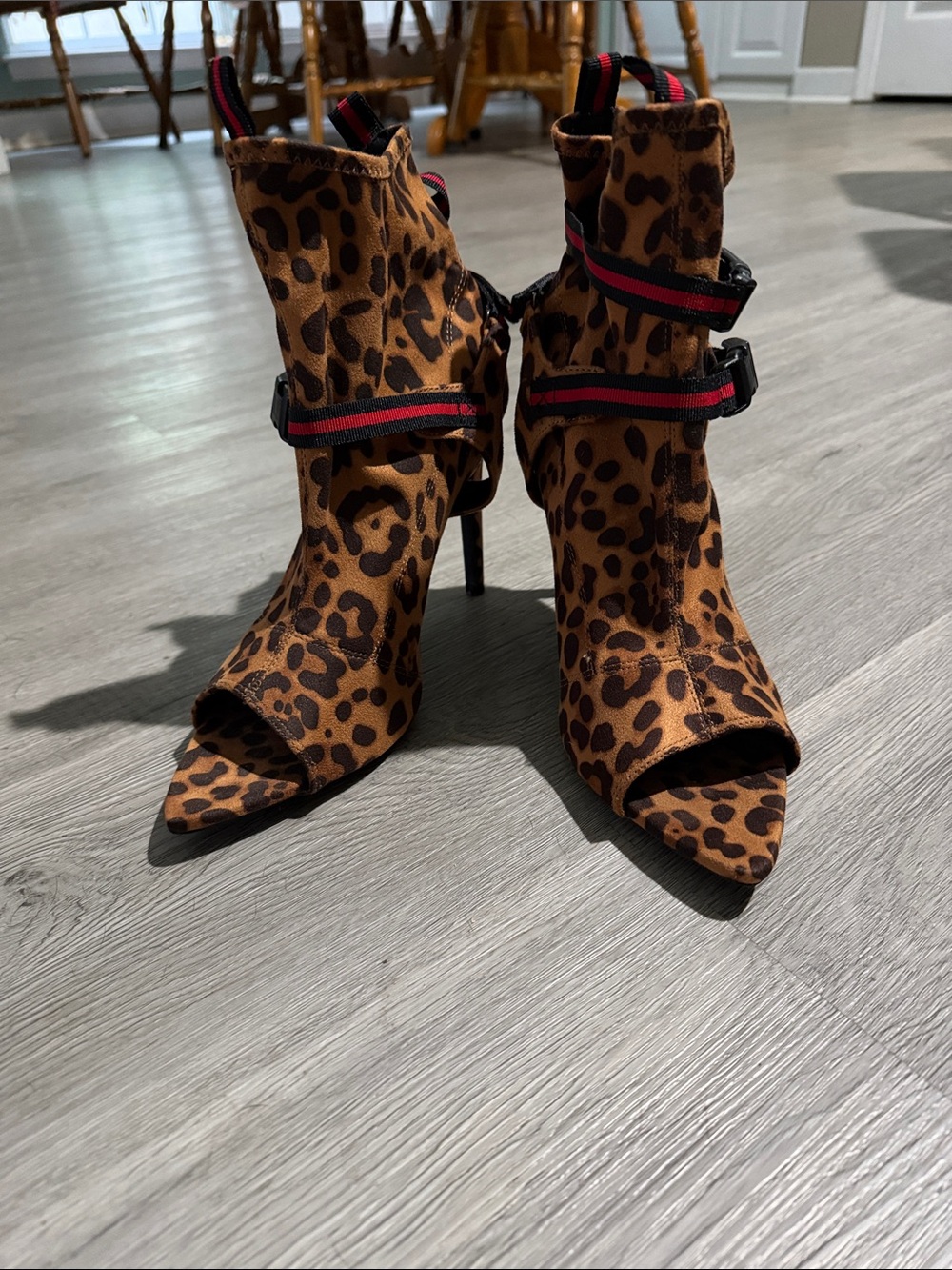 Wild Diva Leopard Print Peep Toe Ankle Booties - Brown Sz 10 EUC worn once